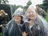 SUUS EN IK MET ONZE PONCHOS AAN @T RED HOT CHILI PEPPERS