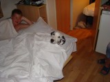 Gora & Duncan samen in bed,,(L)
