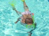Chanel lekker aan het snorkelen