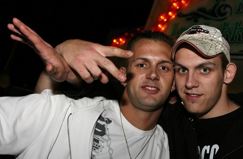 me broer, ik@ nachmerrie buituh 2007!! KNETTERfeest:D