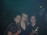 Nathalie, ik en Sandra met nieuwjaar '08