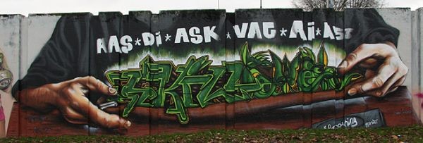dikke draaien graffiti berenkuil Eindhoven