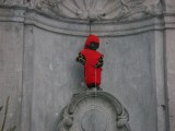 Manneke PIS in kerst-outfit :D