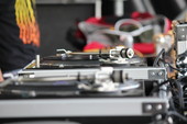 nice pic of turntable's