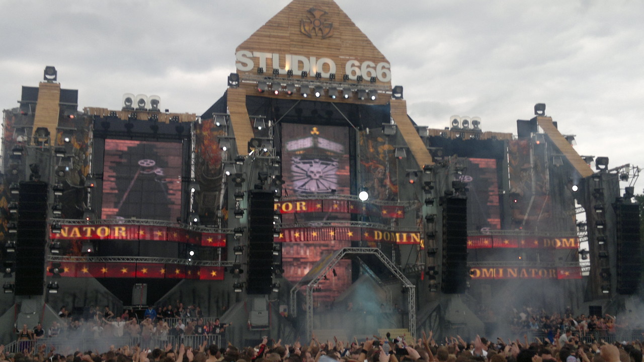 Dominator mainstage 2012