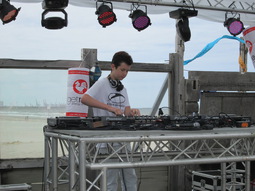 In actie bij Quest4Trance beach festival 10-08-2013