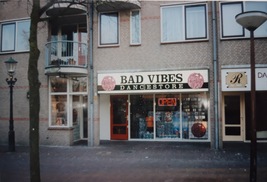 Bad Vibes, Canadaplein Alkmaar. (Later Mid-Town)